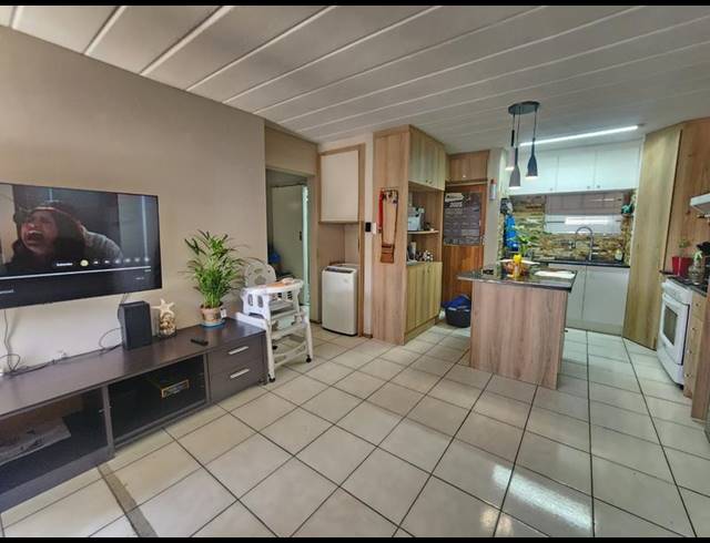 3 BEDROOM TOWNHOUSE FOR SALE IN VERWOERDPARK